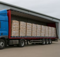 TRUCKLOAD - AMAZON GENERAL MIX HOUSEHOLD ELECTRICAL FURNITURE RETURNS CHOSEN AT RANDOM