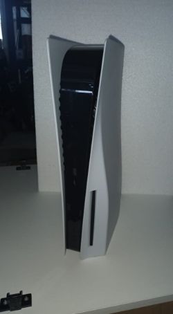 1 X PS5 CUSTOMER RETURN CHOSEN AT RANDOM - AS SEEN IN IMAGE