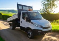 **(ONLY 32 K MILEAGE)** 2019 IVECO DAILY 35C14 LWB TIPPER PICKUP