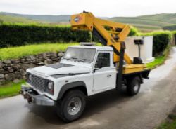 2011 (61) LAND ROVER DEFENDER 2.2 TDCI 4X4 VERSALIFT LAT-39-TB >>--NO VAT ON HAMMER--<<