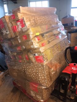34 X NEW CHRISTMAS TREE AND BRANCH TREE DECORATION JOBLOT