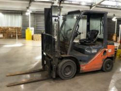 TOYOTA 52-8FDF25 DIESEL FORKLIFT