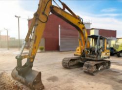 JCB JS130 TRACKED EXCAVATOR – ISUZU 4-CYLINDER DIESEL – PIPED FOR HAMMER
