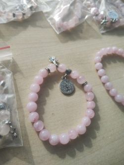 ROSE QUARTZ +FLOWER + TOL BEADED BRACELET JOB LOT OF 11- BRAND NEW