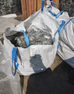 TONNE DUMPY BAG FULL-TERRAIN - 110MM 4INCH ADJUSTABLE PIPE / SOCKET CLIPS -143.4G -GREY