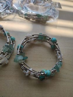 ADVENTURINE+ WHITE AGATE GEMSTONE CRYSTAL WRAP AROUND BANGLES SS - JOBLOT OF 10