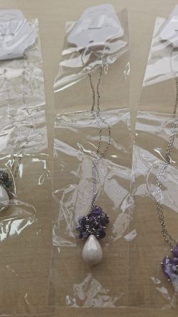 MIXED CRYSTAL CLUSTER CHIP WITH LARGE PEARL SS NECKLACE JOBLOT X 7 - BRAND NEW