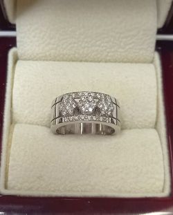 0.50CT DIAMOND BAND. 18CT WHITE GOLD SIZE L1/2 WEIGHT 8G WIDTH 7MM INSUR VALUE CERTIFICATED £2290