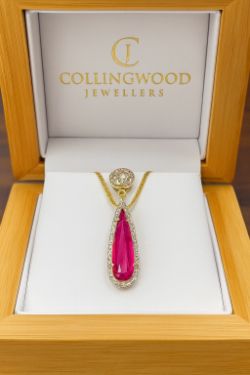 PINK TOURMALINE & DIAMOND PENDANT 18CT YELLOW GOLD. 18