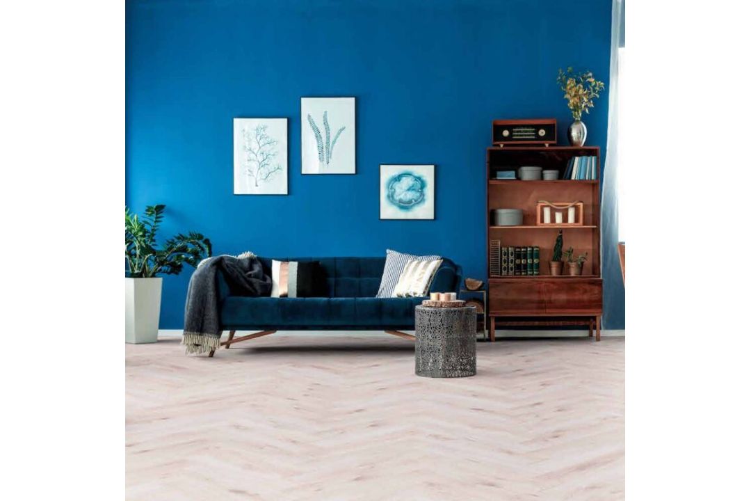 12 X PACKS (14.88M2) KRONOTEX 8MM HERRINGBONE LAMINATE – BORDEAUX OAK WHITE - RRP £1,100 - Image 1 of 4