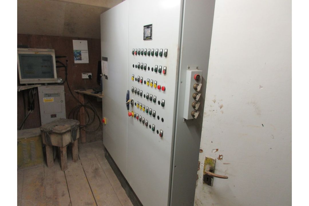 Concrete steel framed batching plant. All-inclusive Lot: Bid for lots 20 to 20D as a whole. - Image 24 of 26