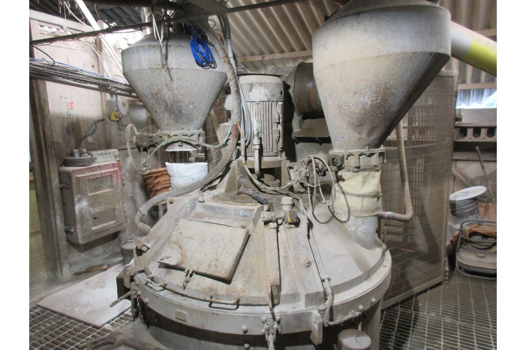 Concrete steel framed batching plant. All-inclusive Lot: Bid for lots 20 to 20D as a whole. - Image 13 of 26