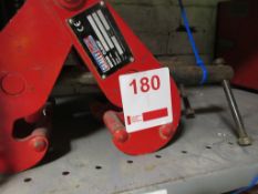 Two Sealey beam clamps, max capacity 2,000kg NB: This item has no record of Thorough Examination.