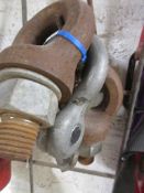 Two various D shackles, two lifting eyes NB: This item has no record of Thorough Examination. The