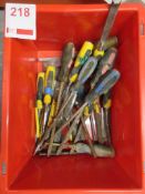 Quantity of assorted chisels
