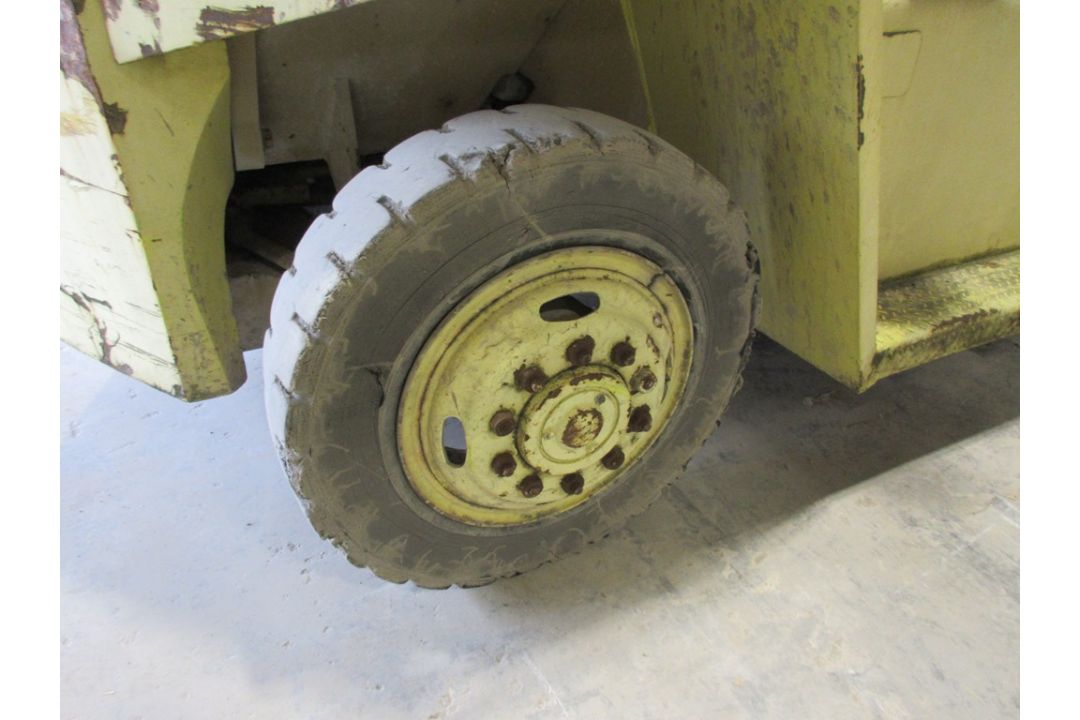 CAT V180B diesel dual mast forklift truck, 8 tonne, type D, serial no. 84Y581, all weather cabin, - Image 9 of 16