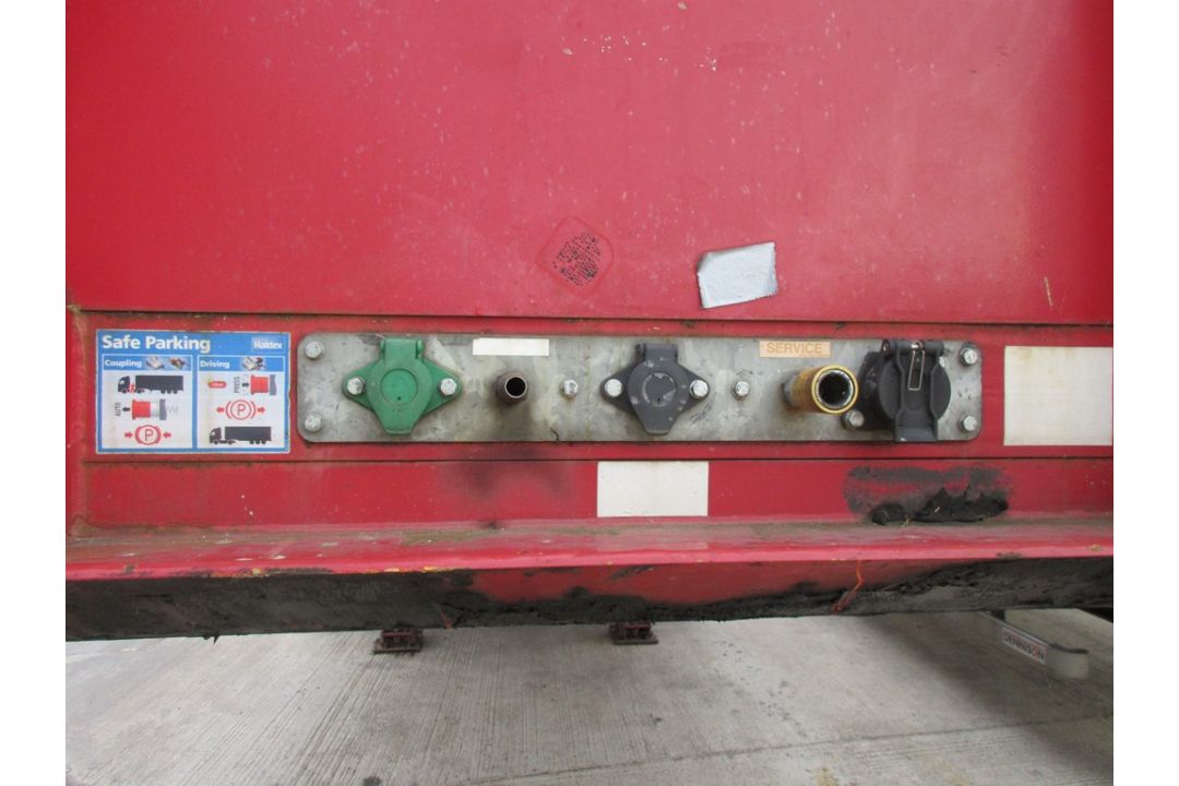 Montracon tri-axle step frame trailer ID No. SMRF3ASXXAJ117186, ID Mark C417691 (2016) gross - Image 7 of 9