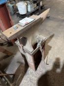 Anvil Metalworking anvil, complete with stand