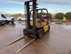 Britannia V80 sideshift gas 4 ton forklift truck, lift height 3500mm, closed height 2670mm, 300mm lo