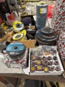 Various cutting, grinding and polishing discs as lotted