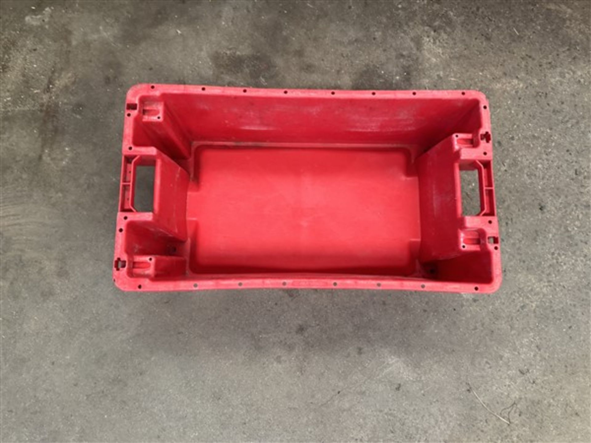 Circa 200 plastic trays (branded), approx. 900 x 500 x 260mm Manual Handling: Please ensure - Image 2 of 4