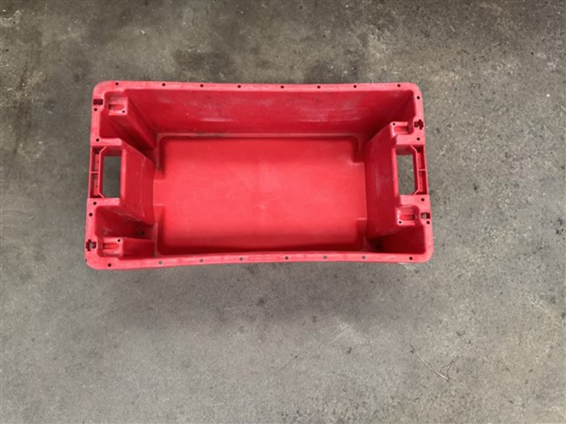 Circa 200 plastic trays (branded), approx. 900 x 500 x 260mm Manual Handling: Please ensure - Image 2 of 4