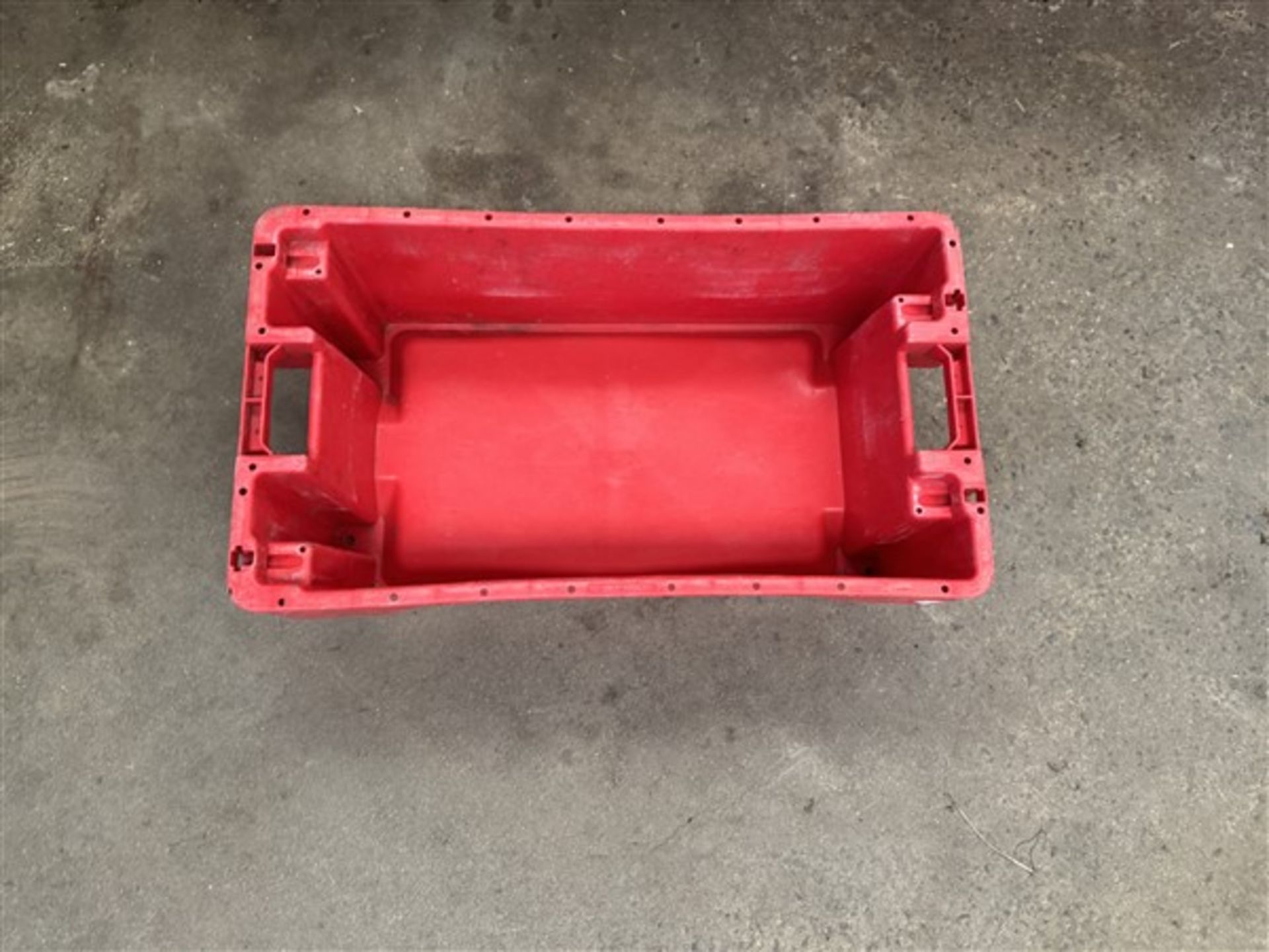Circa 200 plastic trays (branded), approx. 900 x 500 x 260mm Manual Handling: Please ensure - Image 2 of 4