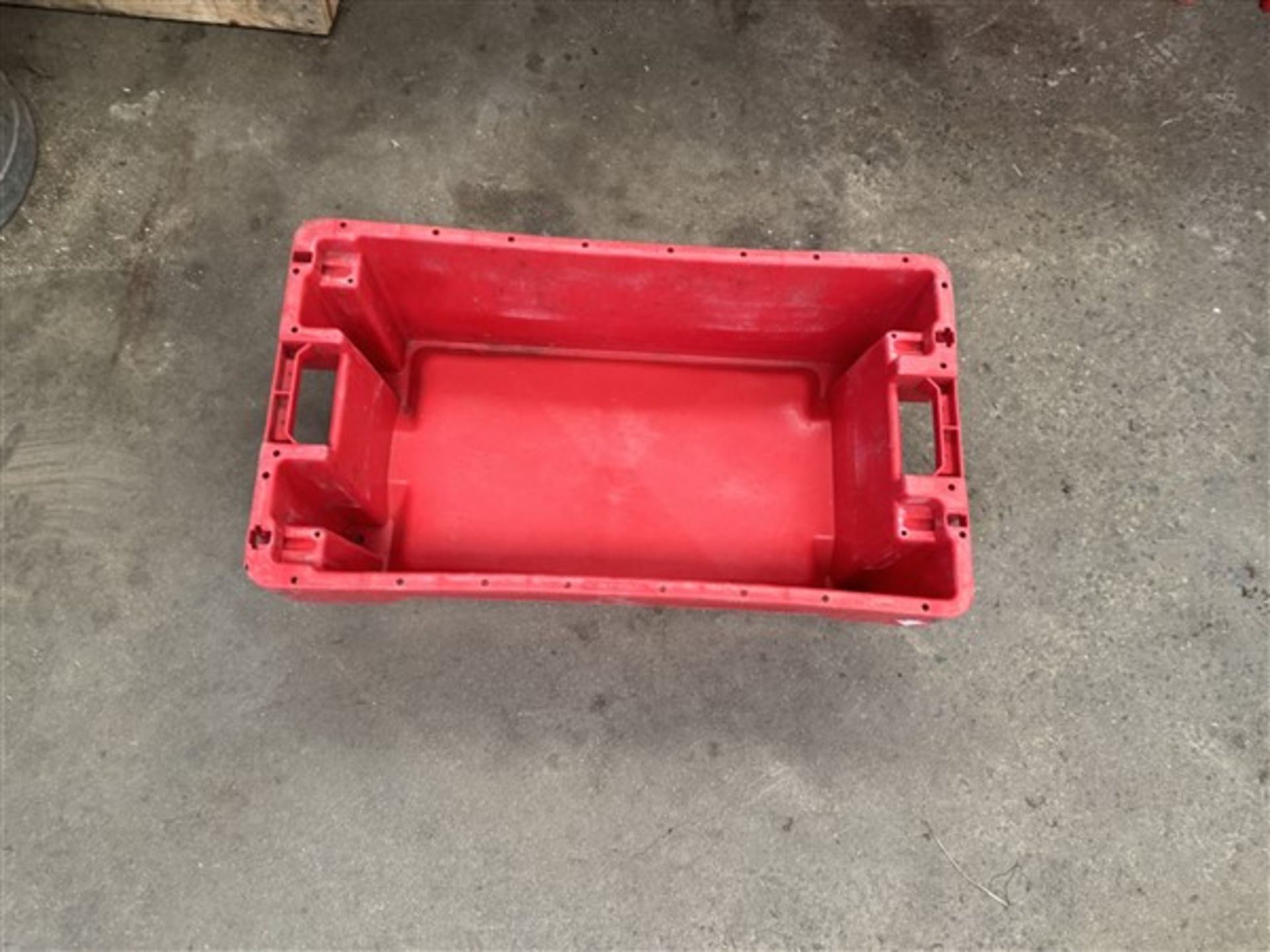 Circa 200 plastic trays (branded), approx. 900 x 500 x 260mm Manual Handling: Please ensure - Image 2 of 4