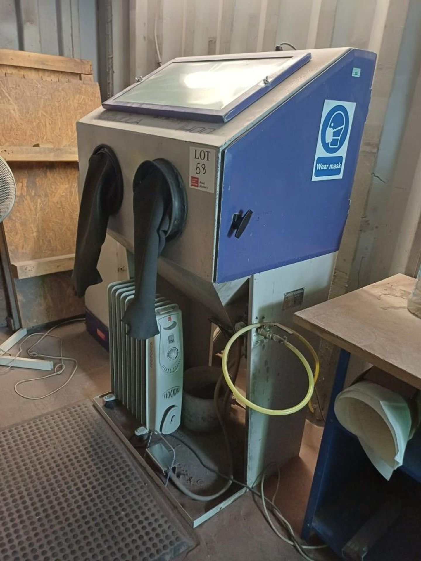 Guyson shot blast cabinet, Formula 1400 with Gyson 21/3 dust collector - Image 2 of 6