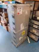Aluminium flight case, 900mm x 400mm x 220mm