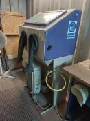 Guyson shot blast cabinet, Formula 1400 with Gyson 21/3 dust collector
