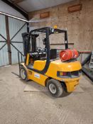 Samsung SF30H 3000kg LPG forklift (2000)