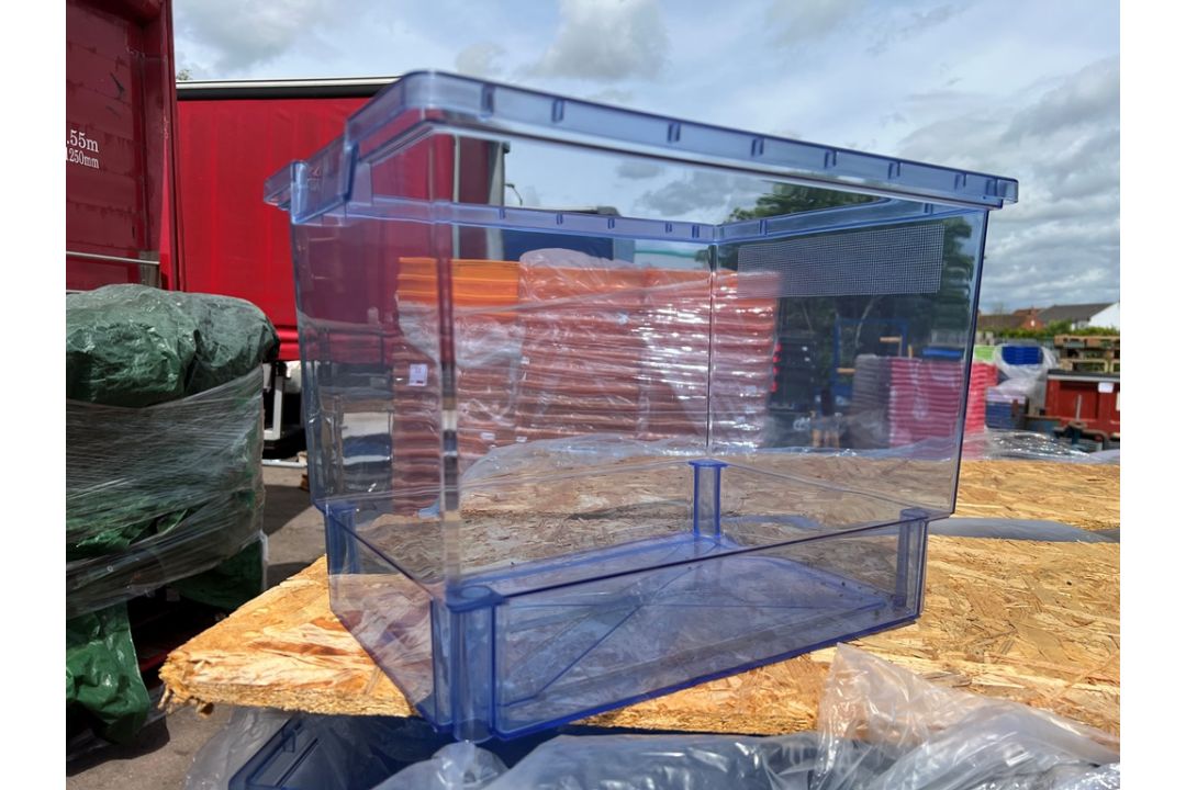 200 x Clear Blue Height Trays - Image 3 of 5