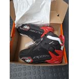 Ixon Bull 2 WP Black/white/red motorcycle boots, size EUR43, RRP £159.99