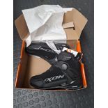 Ixon Bull 2 WP Black motorcycle boots, size EUR44, RRP £149.99