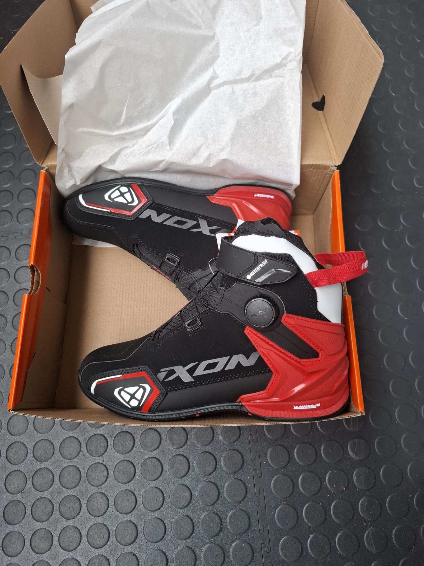 Ixon Bull 2 WP Black/white/red motorcycle boots, size EUR44, RRP £159.99 - Image 2 of 4