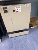 Sanyo mir/162 Incubator, 42°C