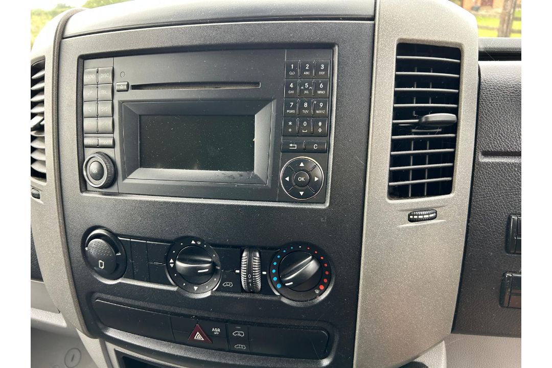 Mercedes Sprinter 313 CDI panel van (2012) - Image 16 of 20