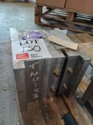 Plastic injection moulding tool to produce 2-impression heart shape balloon weight