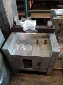 Plastic injection moulding tool to produce heavy star balloon weight