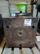 Plastic injection moulding tool to produce pedestal for hanging basket