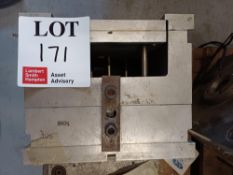 Plastic injection moulding tool to produce Bowness