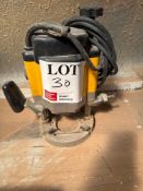 DeWalt DW625E router