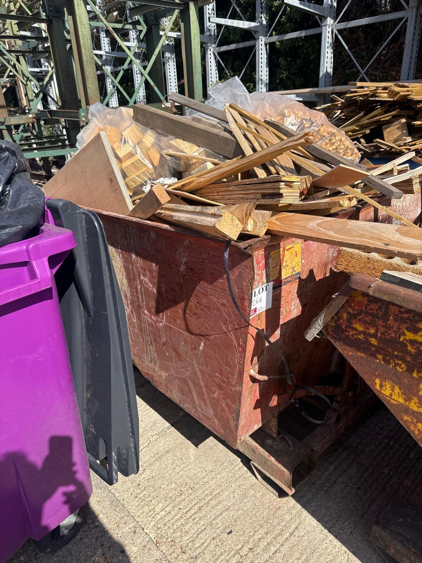 Tipping skip