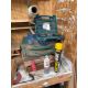 Contents of work bench to include various hand tools, double ended grinder, crowbars and air hose as - Image 2 of 6