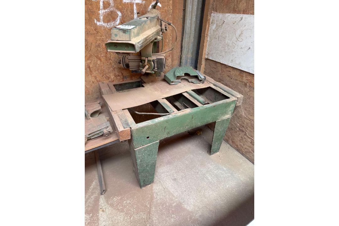 Wadkin cross cut/radial arm saw, suitable for spares and repair - Image 2 of 5