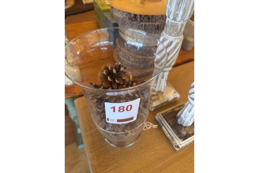 Plastic vase with pine cones and 2 candle holders - Image 2 of 3