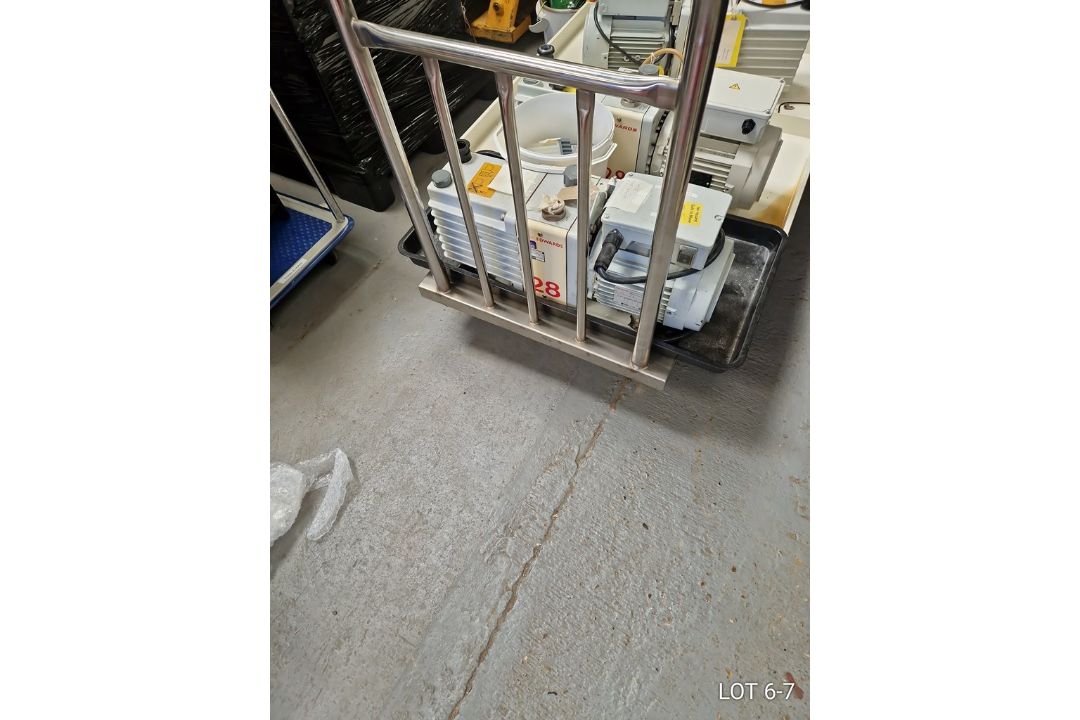 Edwards 28 Vacuum Pump tested, serial no. 986028129 - Image 2 of 4