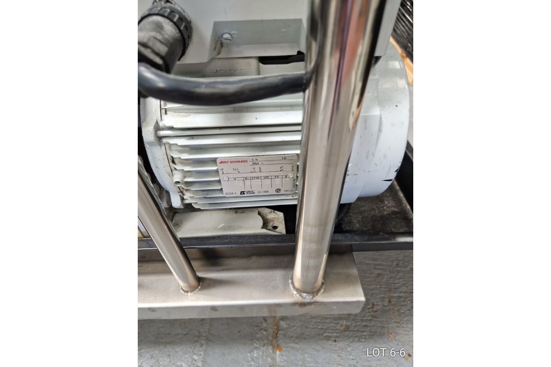 Edwards 28 Vacuum Pump tested, serial no. 986028129 - Image 3 of 4