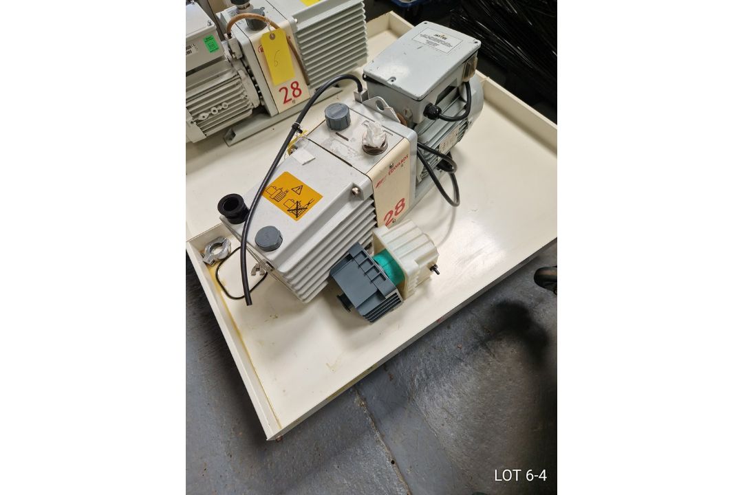 Edwards 28 Vacuum Pump tested, serial no. 986028129 - Image 1 of 4